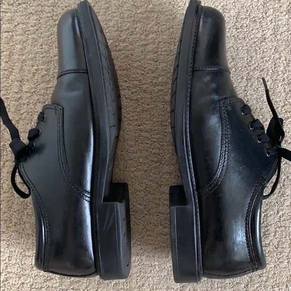 SHOES DOCKERS GORDON CAP TOE OXFORDS BLACK… - Picture 7 of 9